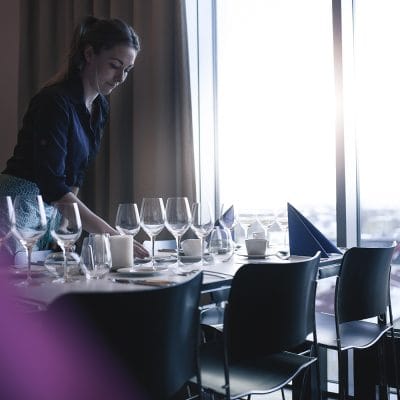 Extra servispersonal till UKK
